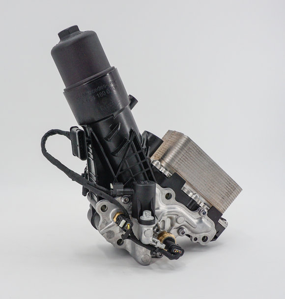 Hengst supplies innovative oil filter module for transversely mounted Mercedes diesel engine